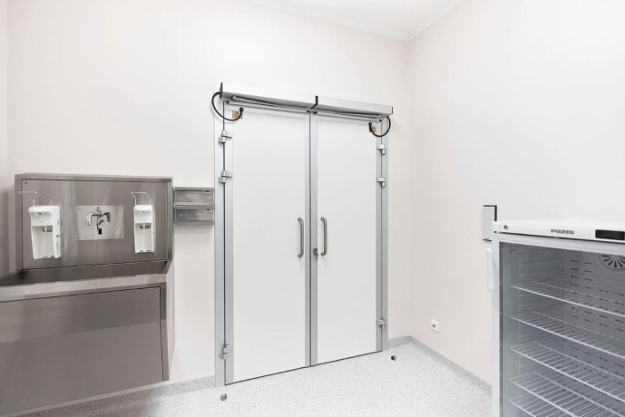 Двухстворчатые дверные системы