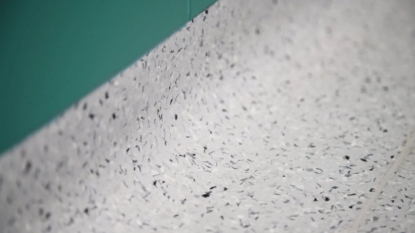 Токопроводящие полы и покрытия для чистых помещений