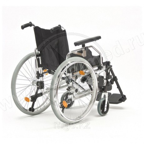 Кресло инвалидное FS250